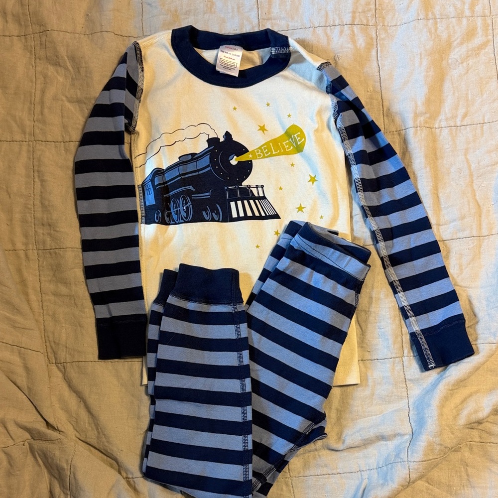 Hanna Andersson Polar Express Pajamas sz. 5